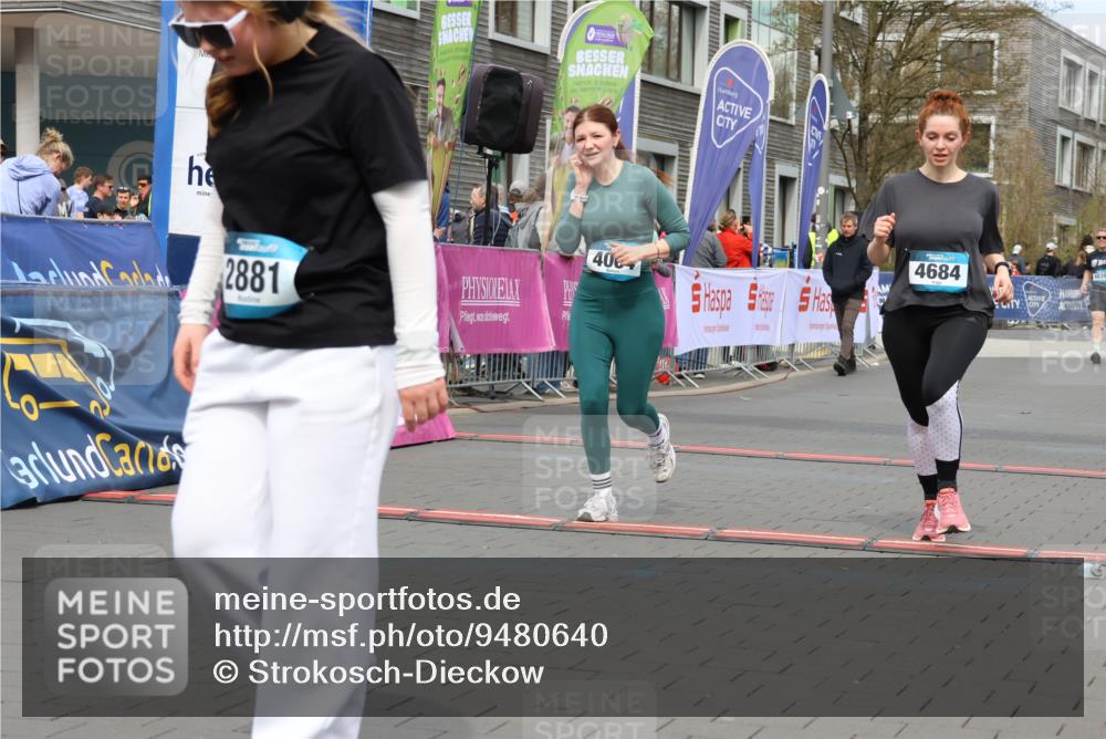 12.04.2026 - 45. Internationalen Wilhelmsburger Insellauf Strokosch-Dieckow http://msf.ph/oto/9480640 12.04.2026 13:26:31 Ziel 4064, 4684, 2298 meine-sportfotos.de