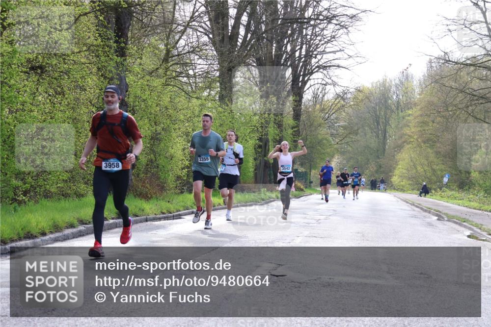 12.04.2026 - 45. Internationalen Wilhelmsburger Insellauf Yannick Fuchs http://msf.ph/oto/9480664 12.04.2026 10:20:16 Laufen 3355, 3958, 3542 meine-sportfotos.de