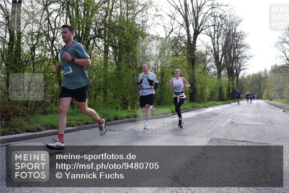 12.04.2026 - 45. Internationalen Wilhelmsburger Insellauf Yannick Fuchs http://msf.ph/oto/9480705 12.04.2026 10:20:19 Laufen 3355, 3542 meine-sportfotos.de