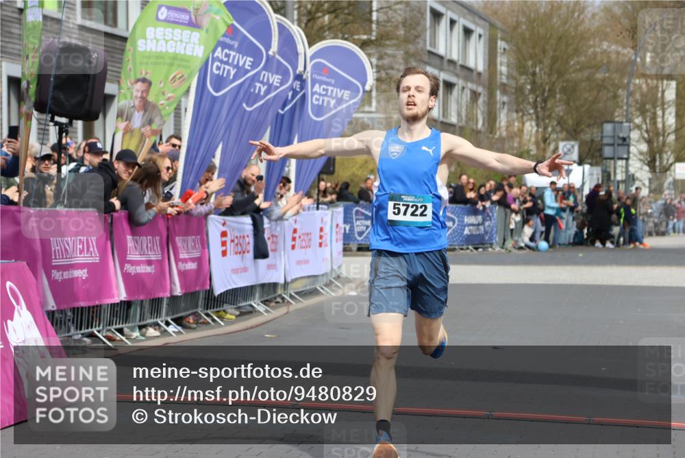 12.04.2026 - 45. Internationalen Wilhelmsburger Insellauf Strokosch-Dieckow http://msf.ph/oto/9480829 12.04.2026 12:46:06 Ziel 5722 meine-sportfotos.de