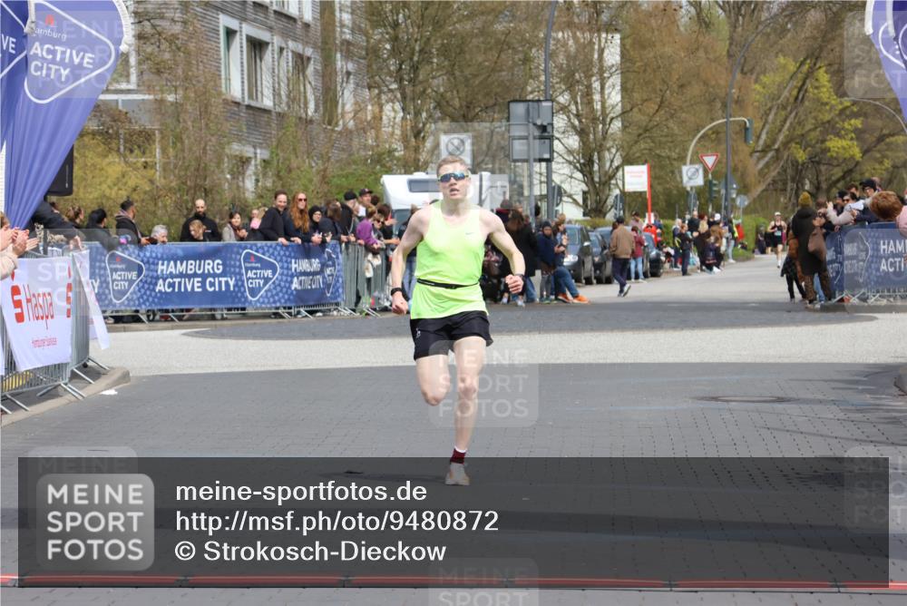 12.04.2026 - 45. Internationalen Wilhelmsburger Insellauf Strokosch-Dieckow http://msf.ph/oto/9480872 12.04.2026 12:46:37 Ziel 4093 meine-sportfotos.de