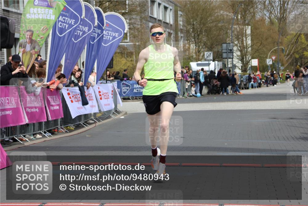 12.04.2026 - 45. Internationalen Wilhelmsburger Insellauf Strokosch-Dieckow http://msf.ph/oto/9480943 12.04.2026 12:46:39 Ziel 4093 meine-sportfotos.de