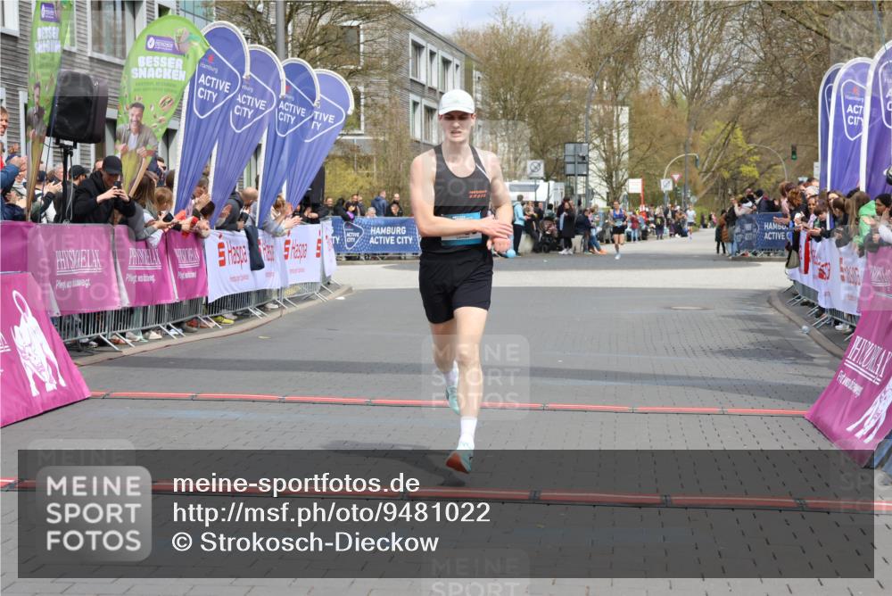 12.04.2026 - 45. Internationalen Wilhelmsburger Insellauf Strokosch-Dieckow http://msf.ph/oto/9481022 12.04.2026 12:47:00 Ziel 3389 meine-sportfotos.de