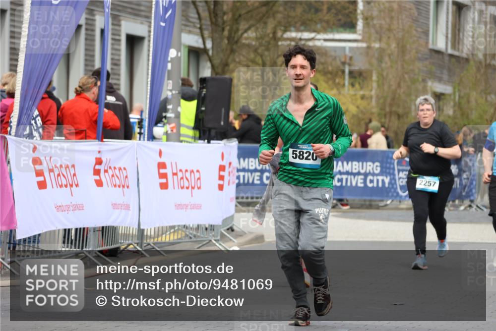 12.04.2026 - 45. Internationalen Wilhelmsburger Insellauf Strokosch-Dieckow http://msf.ph/oto/9481069 12.04.2026 13:25:42 Ziel 2848 meine-sportfotos.de
