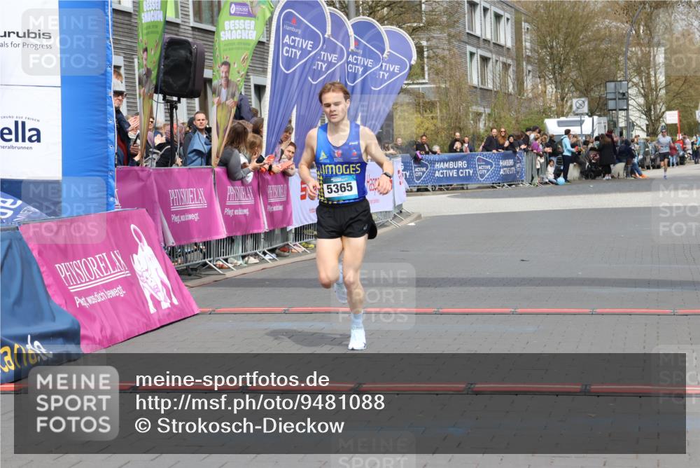 12.04.2026 - 45. Internationalen Wilhelmsburger Insellauf Strokosch-Dieckow http://msf.ph/oto/9481088 12.04.2026 12:47:11 Ziel 5365 meine-sportfotos.de