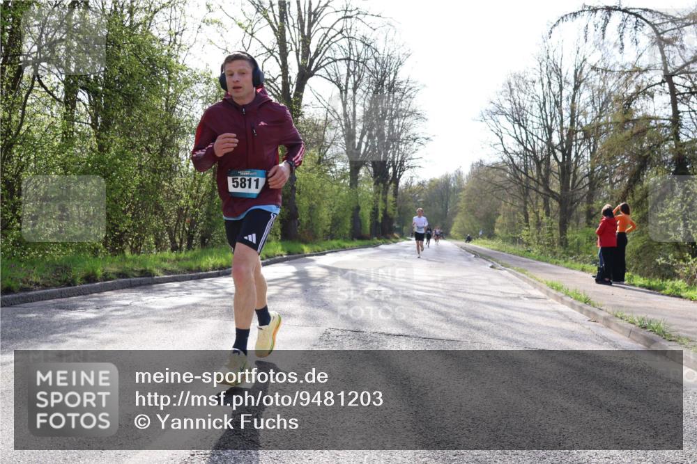 12.04.2026 - 45. Internationalen Wilhelmsburger Insellauf Yannick Fuchs http://msf.ph/oto/9481203 12.04.2026 10:21:15 Laufen 5811 meine-sportfotos.de