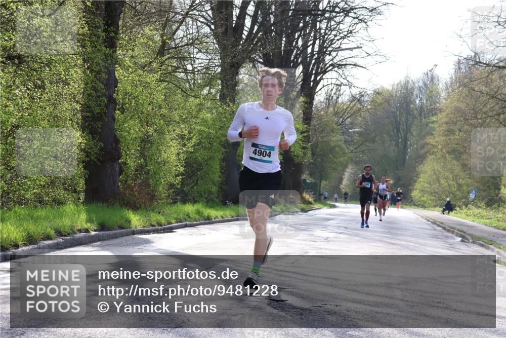 12.04.2026 - 45. Internationalen Wilhelmsburger Insellauf Yannick Fuchs http://msf.ph/oto/9481228 12.04.2026 10:21:18 Laufen 4904 meine-sportfotos.de