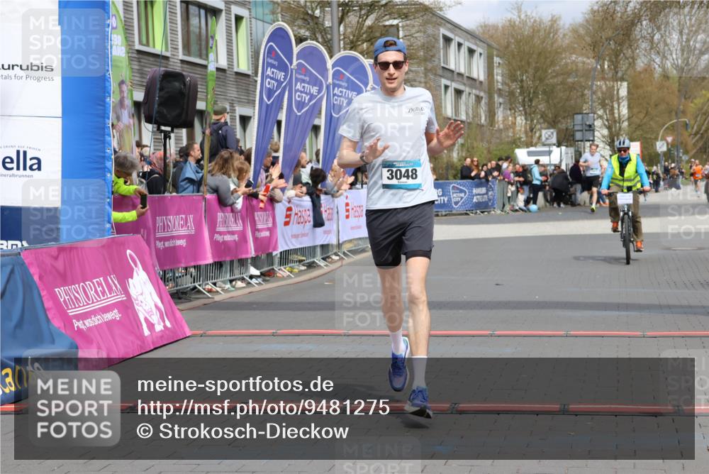 12.04.2026 - 45. Internationalen Wilhelmsburger Insellauf Strokosch-Dieckow http://msf.ph/oto/9481275 12.04.2026 12:47:23 Ziel 3048 meine-sportfotos.de