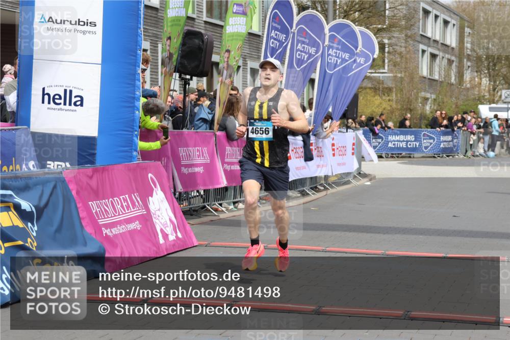 12.04.2026 - 45. Internationalen Wilhelmsburger Insellauf Strokosch-Dieckow http://msf.ph/oto/9481498 12.04.2026 12:47:34 Ziel 5413, 4656, 5556 meine-sportfotos.de