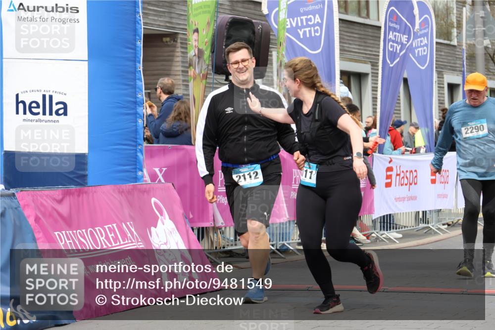 12.04.2026 - 45. Internationalen Wilhelmsburger Insellauf Strokosch-Dieckow http://msf.ph/oto/9481549 12.04.2026 13:25:05 Ziel 4908, 4016, 2111, 2112, 2290, 4812, 2990, 2991 meine-sportfotos.de