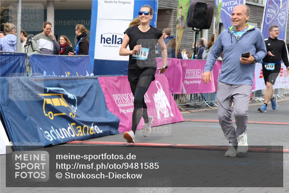 12.04.2026 - 45. Internationalen Wilhelmsburger Insellauf Strokosch-Dieckow http://msf.ph/oto/9481585 12.04.2026 13:25:03 Ziel 3936, 4908, 4016, 2111, 2112, 2290, 4812 meine-sportfotos.de