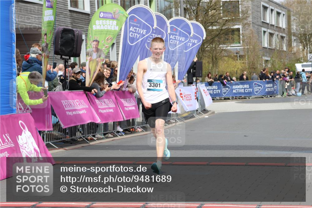 12.04.2026 - 45. Internationalen Wilhelmsburger Insellauf Strokosch-Dieckow http://msf.ph/oto/9481689 12.04.2026 12:47:45 Ziel 3750, 3301 meine-sportfotos.de