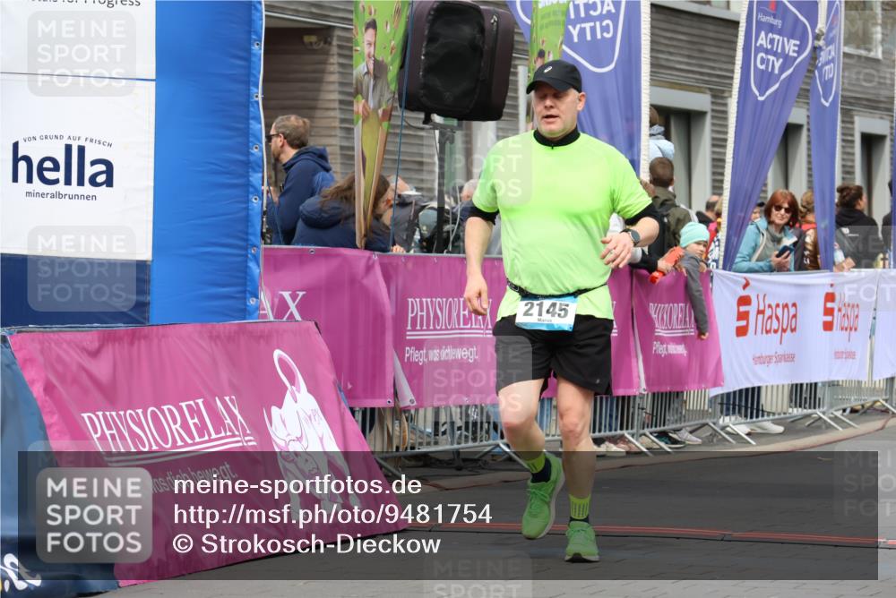 12.04.2026 - 45. Internationalen Wilhelmsburger Insellauf Strokosch-Dieckow http://msf.ph/oto/9481754 12.04.2026 13:24:53 Ziel 2145 meine-sportfotos.de