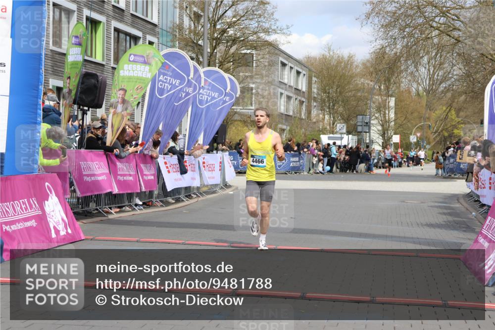 12.04.2026 - 45. Internationalen Wilhelmsburger Insellauf Strokosch-Dieckow http://msf.ph/oto/9481788 12.04.2026 12:47:52 Ziel 4466 meine-sportfotos.de