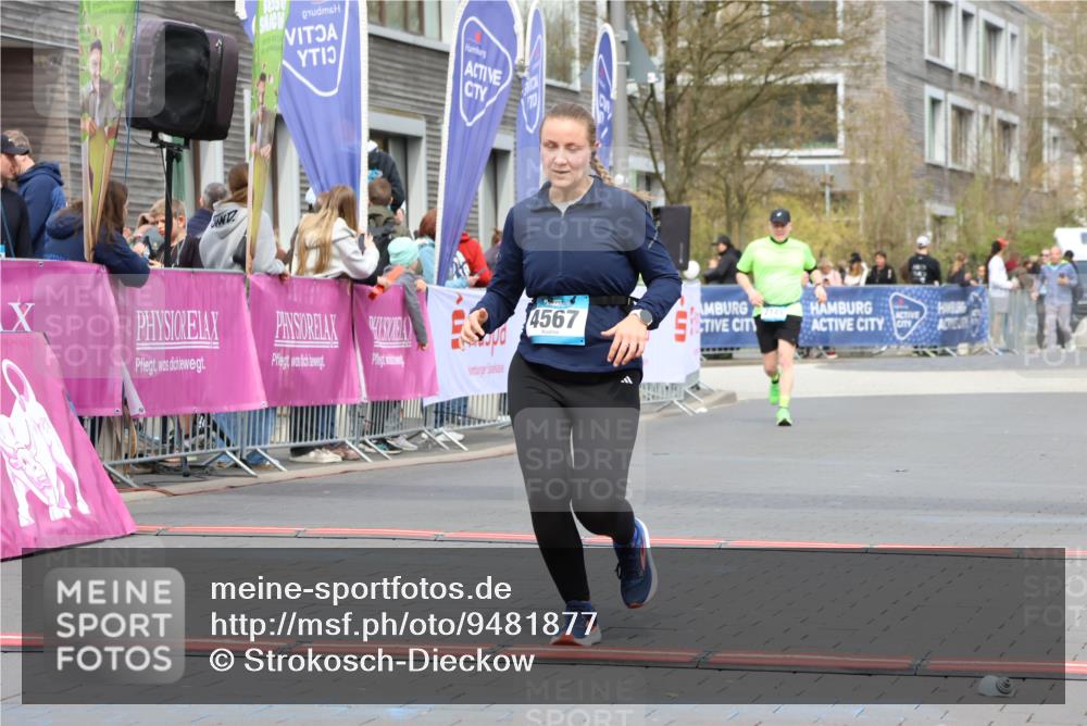 12.04.2026 - 45. Internationalen Wilhelmsburger Insellauf Strokosch-Dieckow http://msf.ph/oto/9481877 12.04.2026 13:24:46 Ziel 4567 meine-sportfotos.de