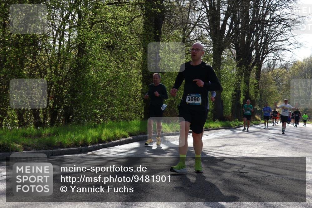 12.04.2026 - 45. Internationalen Wilhelmsburger Insellauf Yannick Fuchs http://msf.ph/oto/9481901 12.04.2026 10:30:04 Laufen 3090, 3534 meine-sportfotos.de