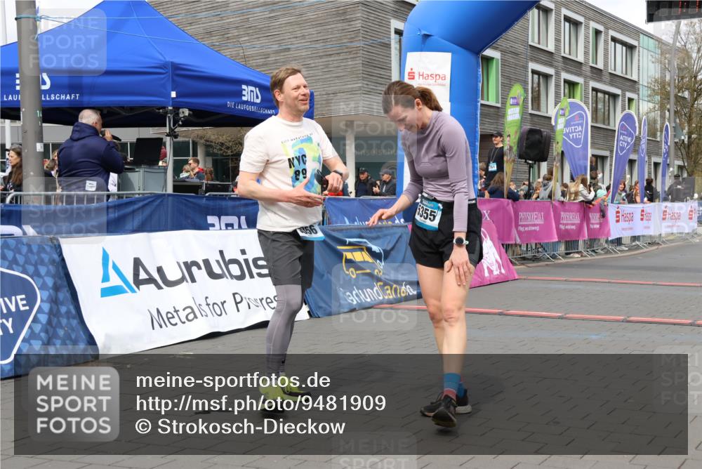 12.04.2026 - 45. Internationalen Wilhelmsburger Insellauf Strokosch-Dieckow http://msf.ph/oto/9481909 12.04.2026 13:24:43 Ziel 4567 meine-sportfotos.de