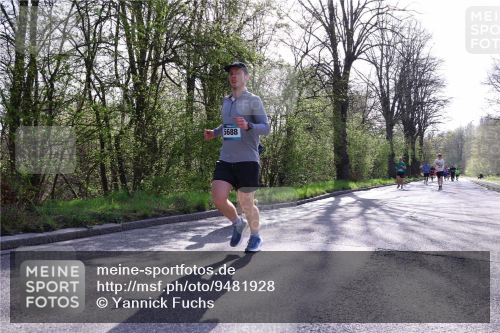 12.04.2026 - 45. Internationalen Wilhelmsburger Insellauf Yannick Fuchs http://msf.ph/oto/9481928 12.04.2026 10:30:07 Laufen 5688 meine-sportfotos.de
