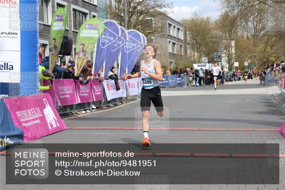 12.04.2026 - 45. Internationalen Wilhelmsburger Insellauf Strokosch-Dieckow http://msf.ph/oto/9481951 12.04.2026 12:48:01 Ziel 5495 meine-sportfotos.de