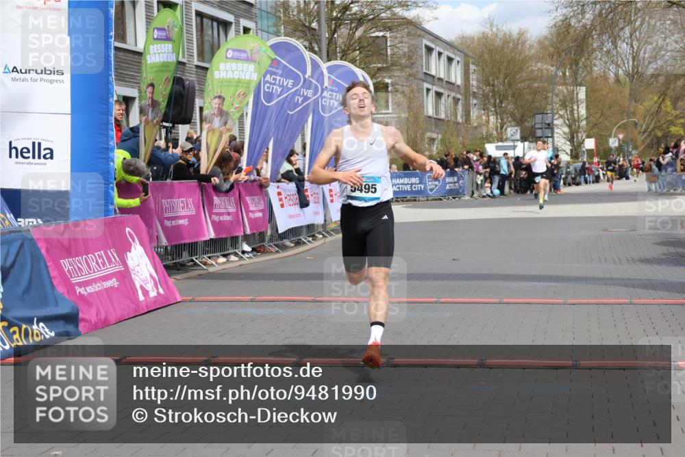 12.04.2026 - 45. Internationalen Wilhelmsburger Insellauf Strokosch-Dieckow http://msf.ph/oto/9481990 12.04.2026 12:48:01 Ziel 5495 meine-sportfotos.de