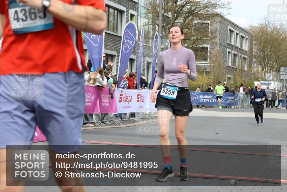 12.04.2026 - 45. Internationalen Wilhelmsburger Insellauf Strokosch-Dieckow http://msf.ph/oto/9481995 12.04.2026 13:24:39 Ziel 4365, 3267, 2562, 5356, 5355 meine-sportfotos.de