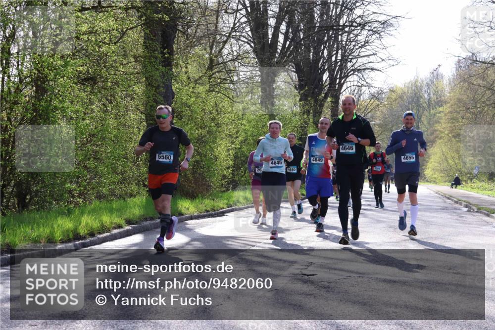 12.04.2026 - 45. Internationalen Wilhelmsburger Insellauf Yannick Fuchs http://msf.ph/oto/9482060 12.04.2026 10:30:19 Laufen 5560, 26, 4645, 4680, 4649, 4646, 3381, 4655 meine-sportfotos.de