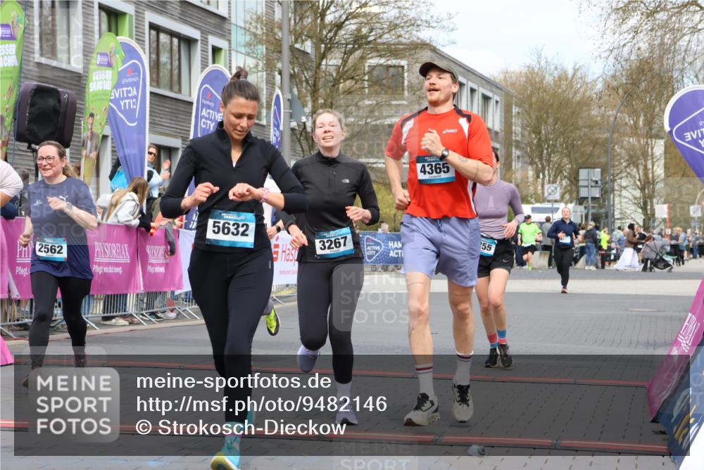12.04.2026 - 45. Internationalen Wilhelmsburger Insellauf Strokosch-Dieckow http://msf.ph/oto/9482146 12.04.2026 13:24:36 Ziel 3871, 5632, 4365, 3267, 2562, 5356, 5355 meine-sportfotos.de