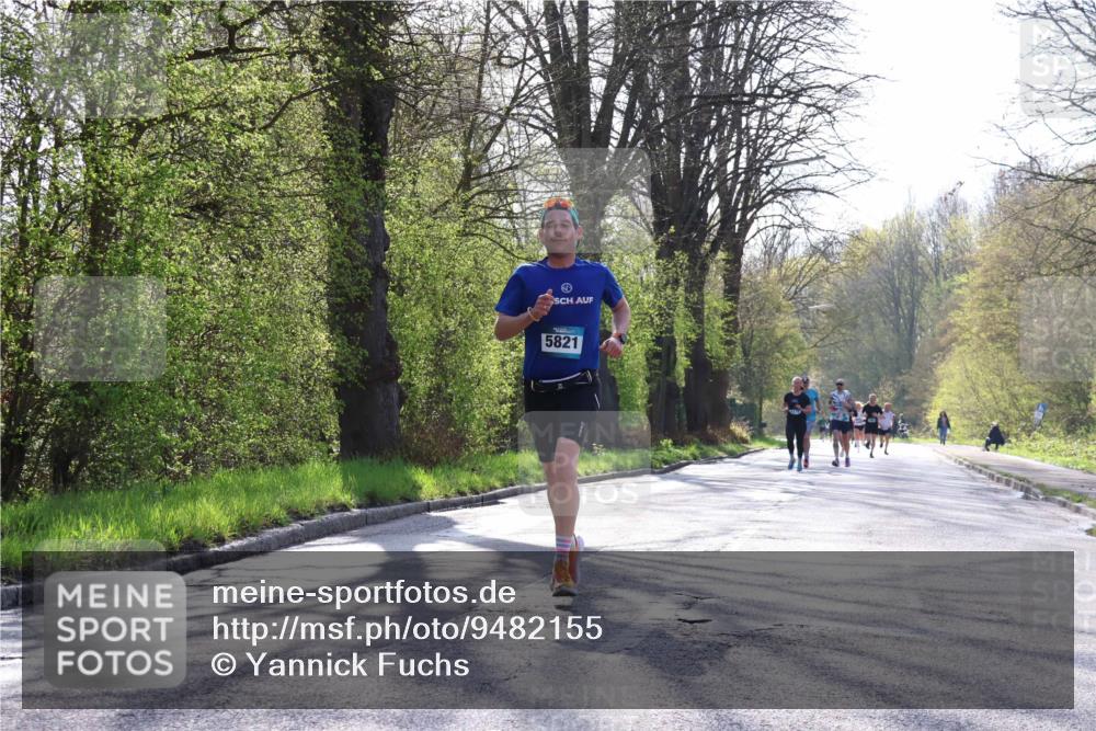 12.04.2026 - 45. Internationalen Wilhelmsburger Insellauf Yannick Fuchs http://msf.ph/oto/9482155 12.04.2026 10:22:42 Laufen 5821 meine-sportfotos.de