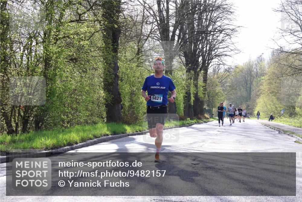12.04.2026 - 45. Internationalen Wilhelmsburger Insellauf Yannick Fuchs http://msf.ph/oto/9482157 12.04.2026 10:22:42 Laufen 5821 meine-sportfotos.de