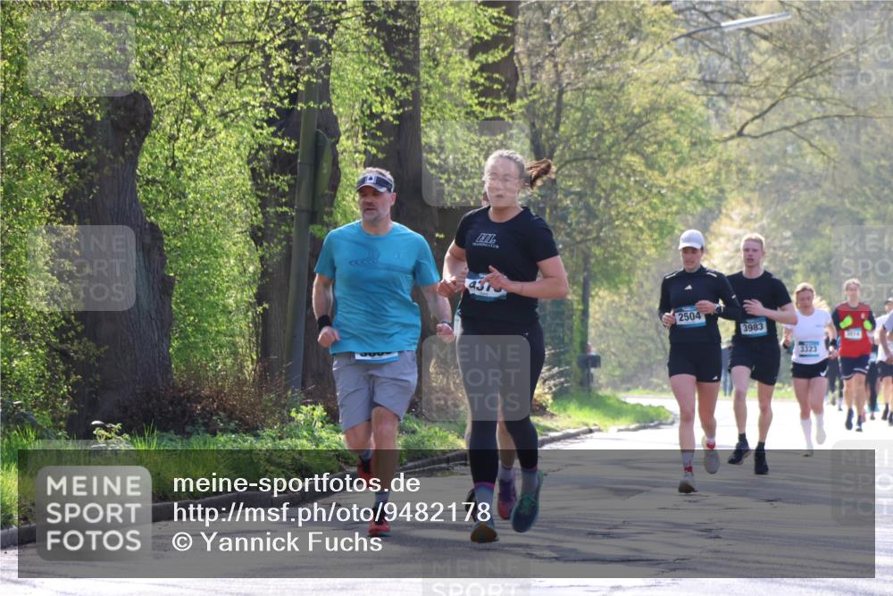 12.04.2026 - 45. Internationalen Wilhelmsburger Insellauf Yannick Fuchs http://msf.ph/oto/9482178 12.04.2026 10:22:45 Laufen 431, 2504, 3983, 3014, 3323 meine-sportfotos.de