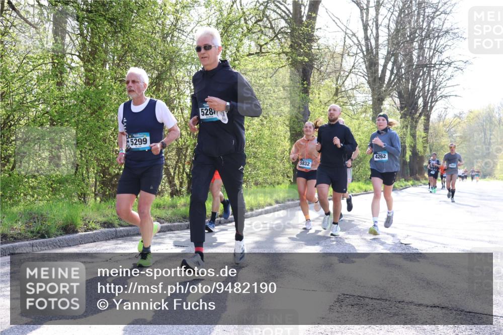 12.04.2026 - 45. Internationalen Wilhelmsburger Insellauf Yannick Fuchs http://msf.ph/oto/9482190 12.04.2026 10:30:28 Laufen 5299, 528, 5832, 4262, 4667 meine-sportfotos.de