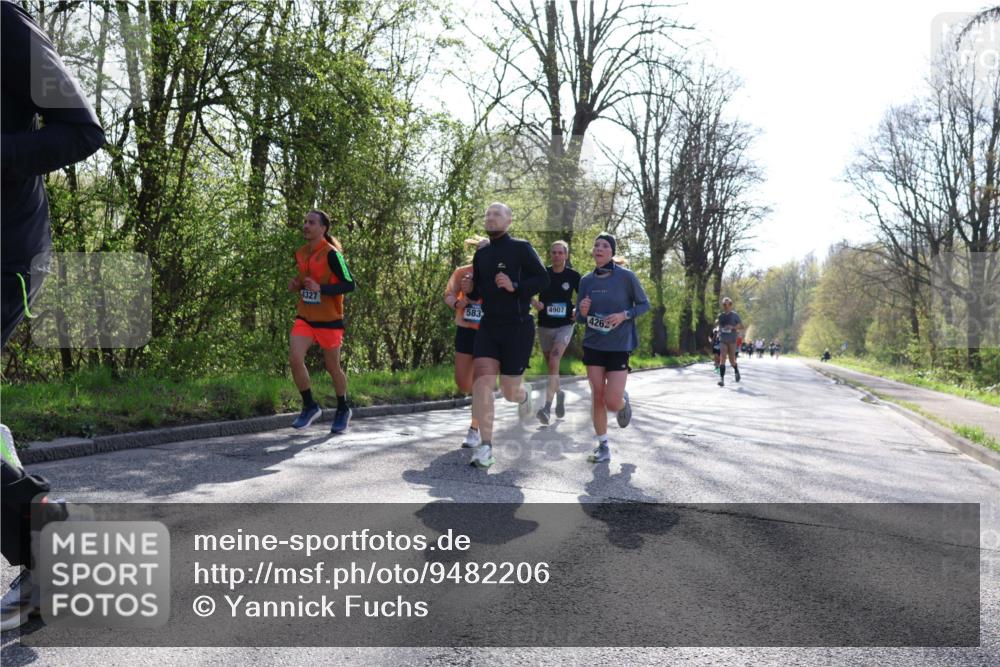 12.04.2026 - 45. Internationalen Wilhelmsburger Insellauf Yannick Fuchs http://msf.ph/oto/9482206 12.04.2026 10:30:29 Laufen 4327, 583, 4907, 4262 meine-sportfotos.de