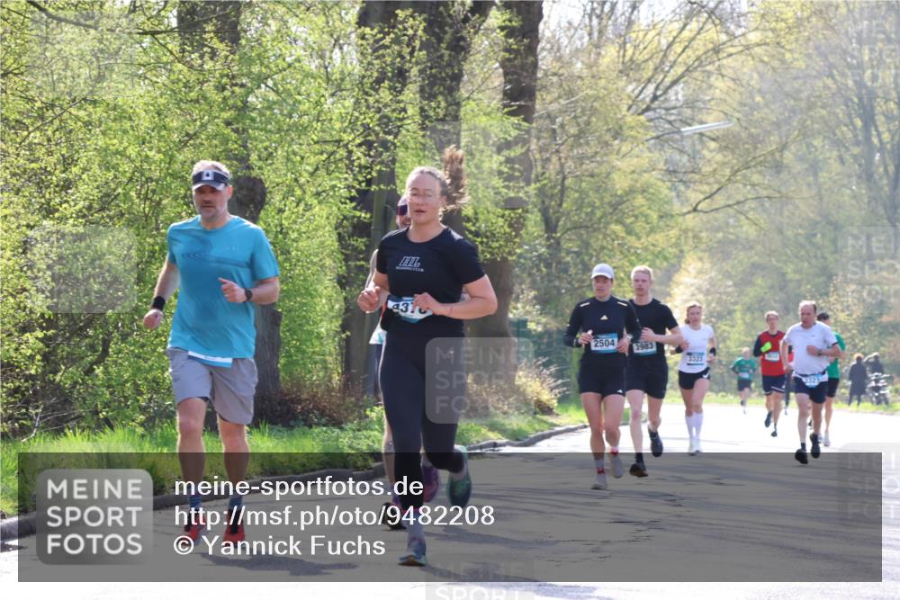 12.04.2026 - 45. Internationalen Wilhelmsburger Insellauf Yannick Fuchs http://msf.ph/oto/9482208 12.04.2026 10:22:48 Laufen 431, 2504, 3983, 3323 meine-sportfotos.de
