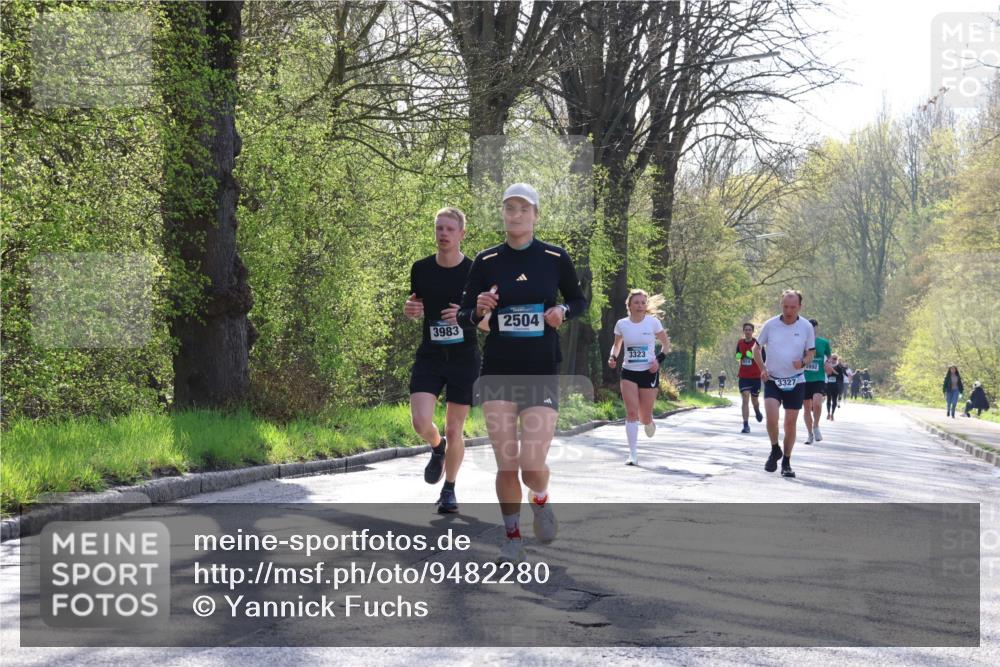 12.04.2026 - 45. Internationalen Wilhelmsburger Insellauf Yannick Fuchs http://msf.ph/oto/9482280 12.04.2026 10:22:54 Laufen 3983, 2504, 3323, 3327 meine-sportfotos.de