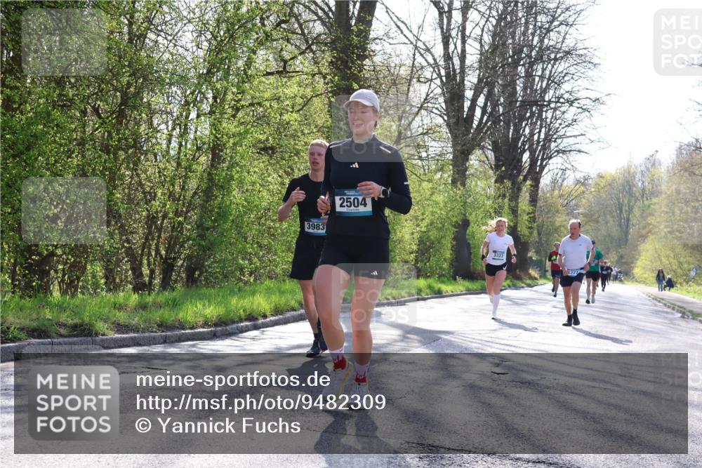 12.04.2026 - 45. Internationalen Wilhelmsburger Insellauf Yannick Fuchs http://msf.ph/oto/9482309 12.04.2026 10:22:56 Laufen 3983, 2504, 3323, 327 meine-sportfotos.de