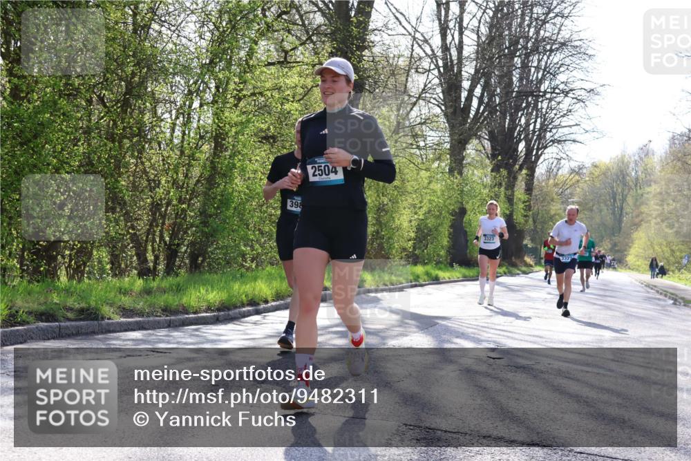 12.04.2026 - 45. Internationalen Wilhelmsburger Insellauf Yannick Fuchs http://msf.ph/oto/9482311 12.04.2026 10:22:56 Laufen 398, 2504, 3323 meine-sportfotos.de