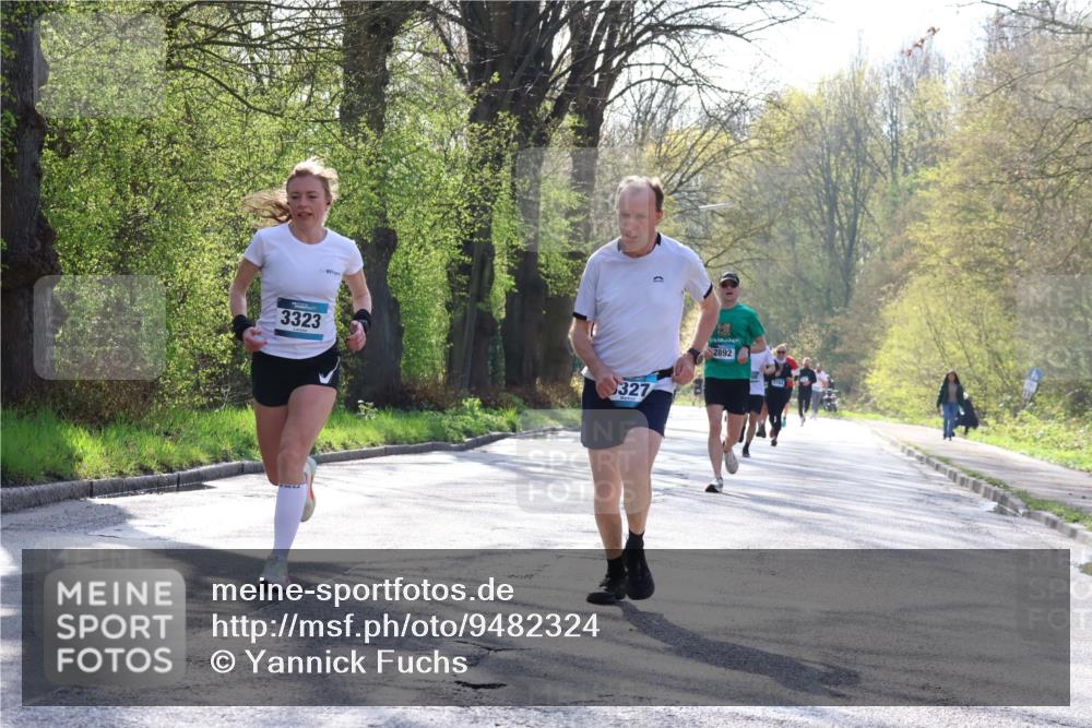 12.04.2026 - 45. Internationalen Wilhelmsburger Insellauf Yannick Fuchs http://msf.ph/oto/9482324 12.04.2026 10:22:57 Laufen 3323, 327, 2892, 5764 meine-sportfotos.de