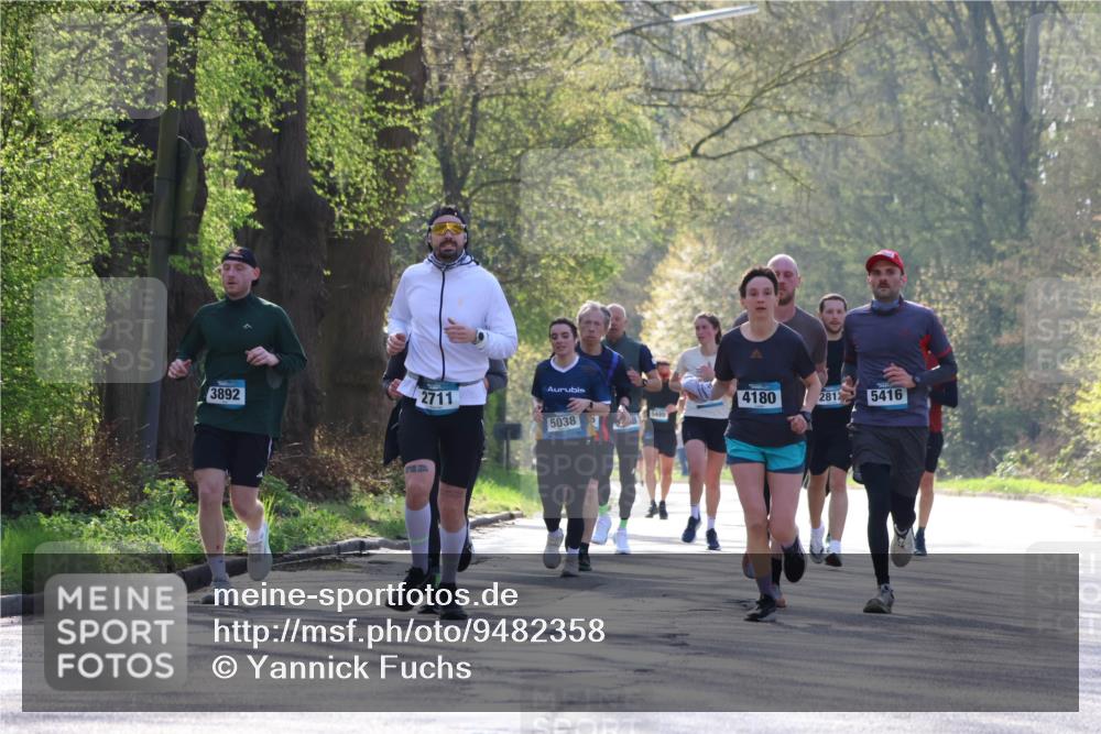 12.04.2026 - 45. Internationalen Wilhelmsburger Insellauf Yannick Fuchs http://msf.ph/oto/9482358 12.04.2026 10:30:43 Laufen 3892, 2711, 4180, 2812, 5416, 5038, 5, 8 meine-sportfotos.de
