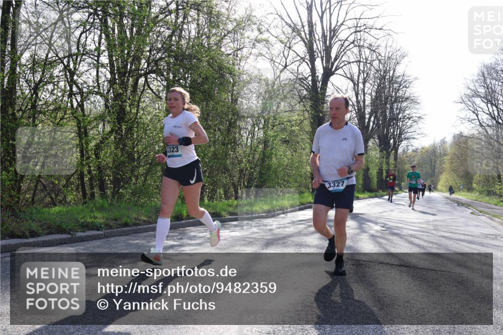 12.04.2026 - 45. Internationalen Wilhelmsburger Insellauf Yannick Fuchs http://msf.ph/oto/9482359 12.04.2026 10:23:00 Laufen 323, 3327 meine-sportfotos.de