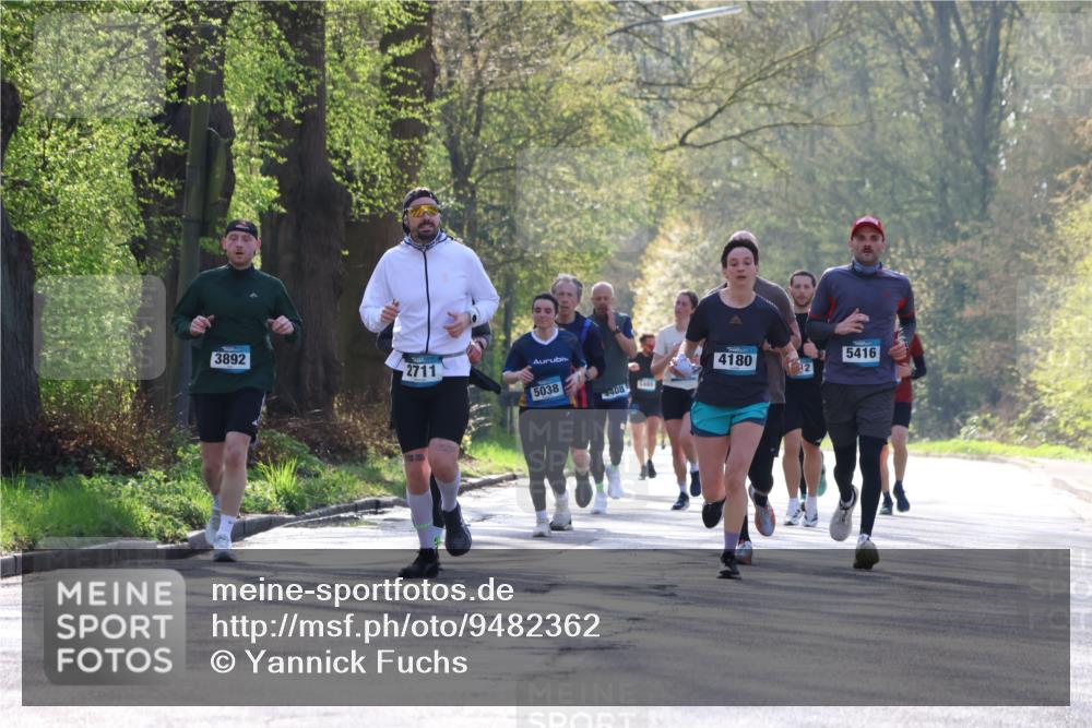 12.04.2026 - 45. Internationalen Wilhelmsburger Insellauf Yannick Fuchs http://msf.ph/oto/9482362 12.04.2026 10:30:43 Laufen 3892, 2711, 5038, 408, 5439, 4180, 2, 5416 meine-sportfotos.de