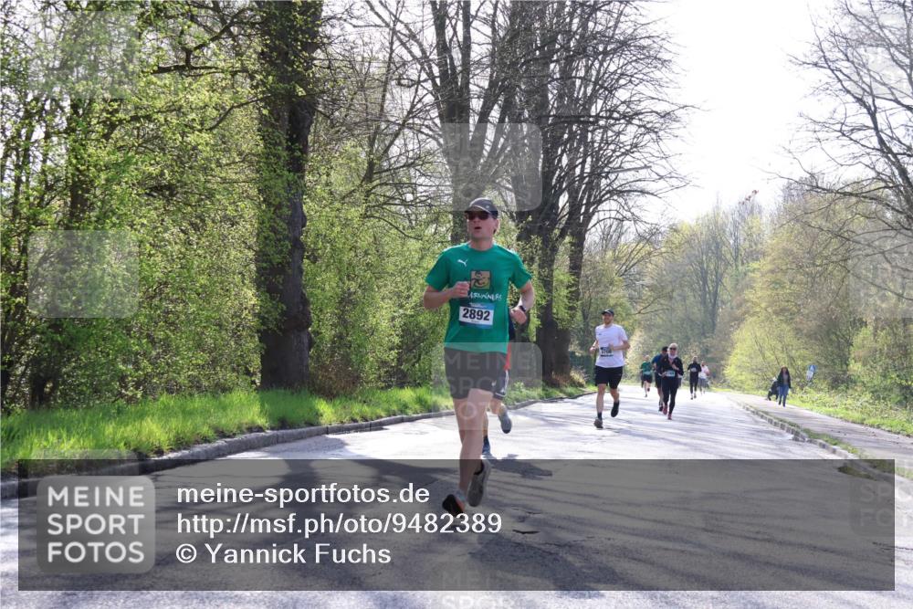 12.04.2026 - 45. Internationalen Wilhelmsburger Insellauf Yannick Fuchs http://msf.ph/oto/9482389 12.04.2026 10:23:02 Laufen 2892 meine-sportfotos.de