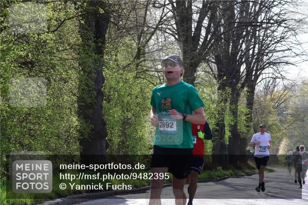 12.04.2026 - 45. Internationalen Wilhelmsburger Insellauf Yannick Fuchs http://msf.ph/oto/9482395 12.04.2026 10:23:03 Laufen 2892, 4, 3708 meine-sportfotos.de