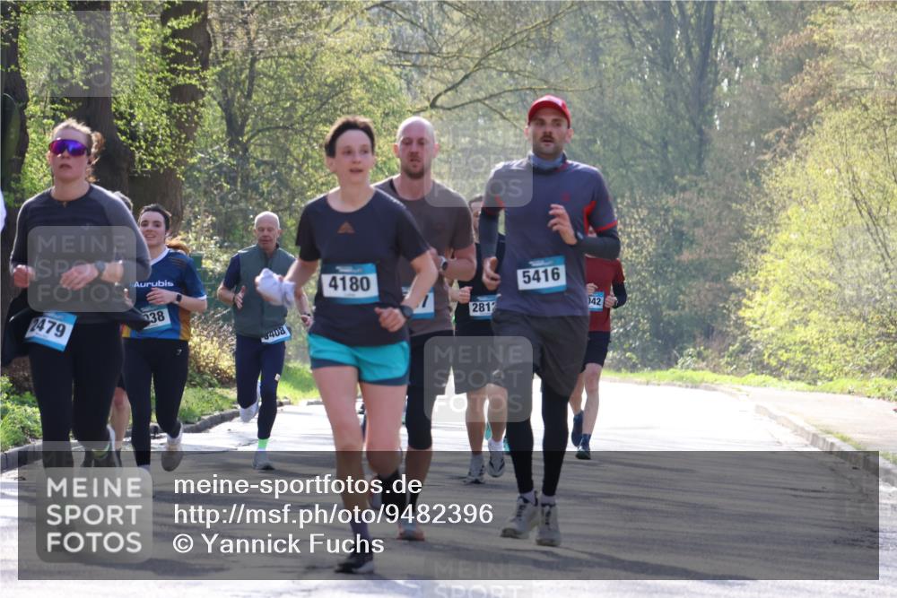 12.04.2026 - 45. Internationalen Wilhelmsburger Insellauf Yannick Fuchs http://msf.ph/oto/9482396 12.04.2026 10:30:46 Laufen 2479, 38, 408, 4180, 2812, 5416, 042 meine-sportfotos.de