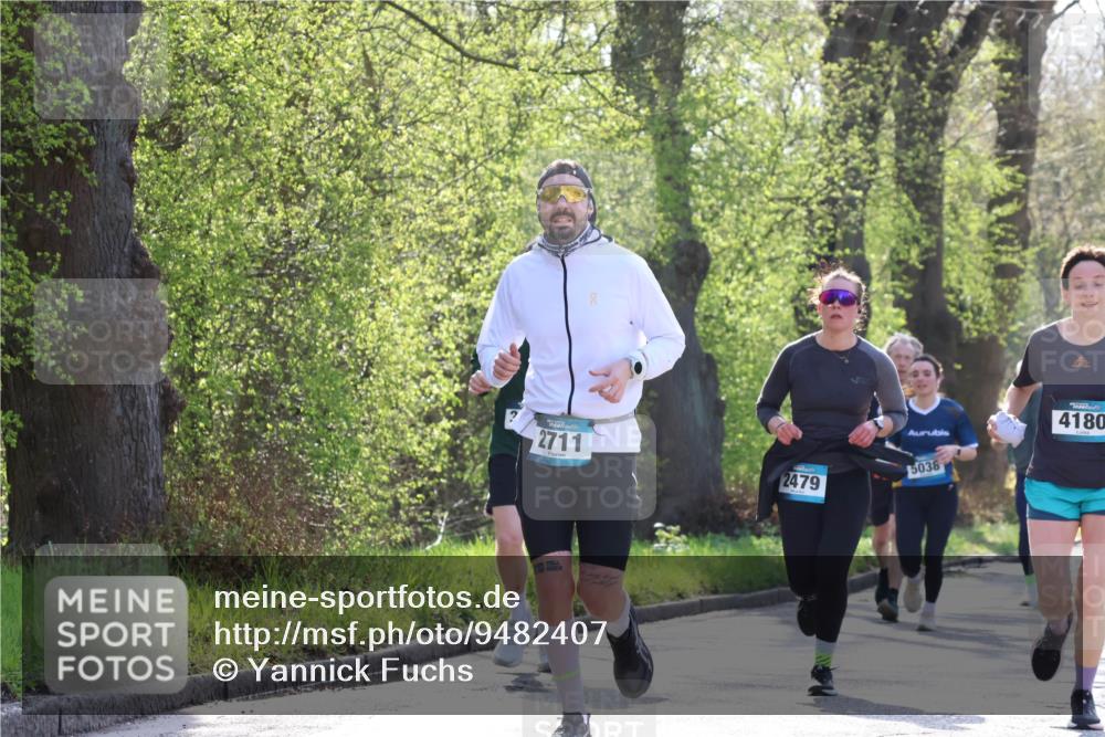 12.04.2026 - 45. Internationalen Wilhelmsburger Insellauf Yannick Fuchs http://msf.ph/oto/9482407 12.04.2026 10:30:47 Laufen 2711, 2479, 5038, 4180 meine-sportfotos.de