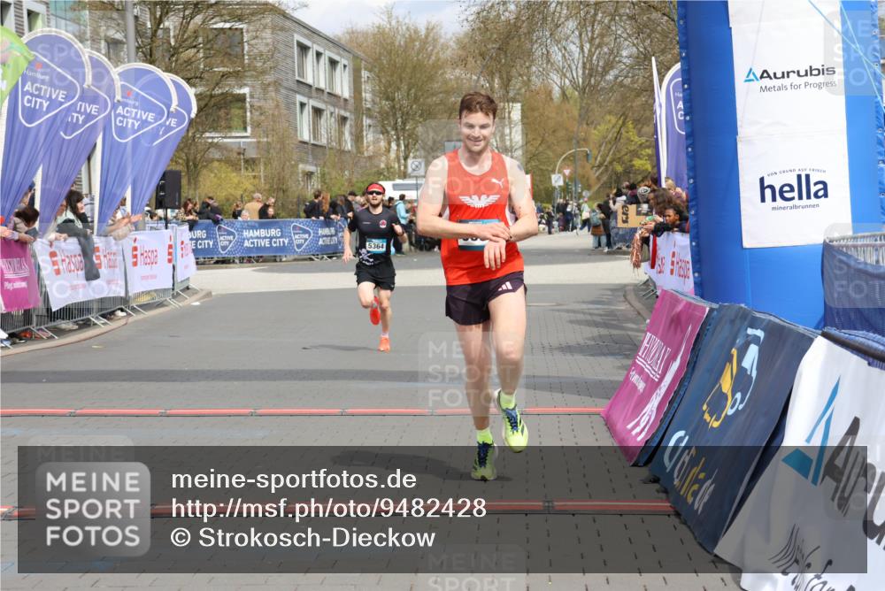 12.04.2026 - 45. Internationalen Wilhelmsburger Insellauf Strokosch-Dieckow http://msf.ph/oto/9482428 12.04.2026 12:48:21 Ziel 5607, 5364 meine-sportfotos.de