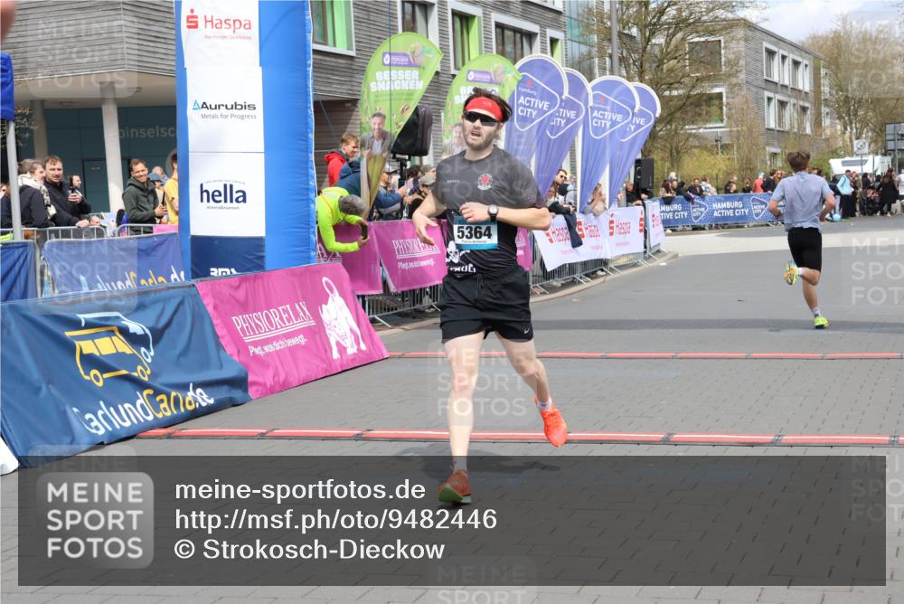 12.04.2026 - 45. Internationalen Wilhelmsburger Insellauf Strokosch-Dieckow http://msf.ph/oto/9482446 12.04.2026 12:48:25 Ziel 5607, 5364 meine-sportfotos.de