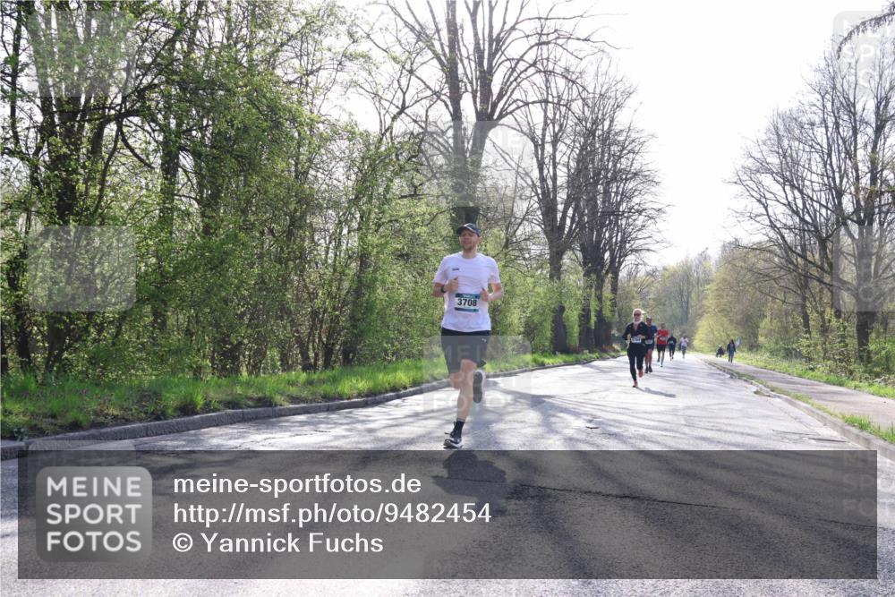 12.04.2026 - 45. Internationalen Wilhelmsburger Insellauf Yannick Fuchs http://msf.ph/oto/9482454 12.04.2026 10:23:07 Laufen 3708 meine-sportfotos.de