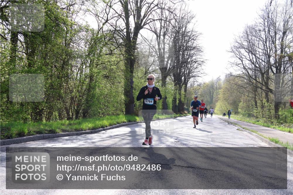 12.04.2026 - 45. Internationalen Wilhelmsburger Insellauf Yannick Fuchs http://msf.ph/oto/9482486 12.04.2026 10:23:10 Laufen 5764, 1945 meine-sportfotos.de