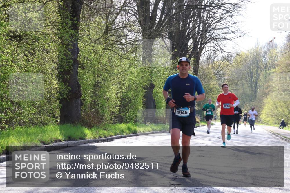 12.04.2026 - 45. Internationalen Wilhelmsburger Insellauf Yannick Fuchs http://msf.ph/oto/9482511 12.04.2026 10:23:12 Laufen 4945, 4043, 2893 meine-sportfotos.de