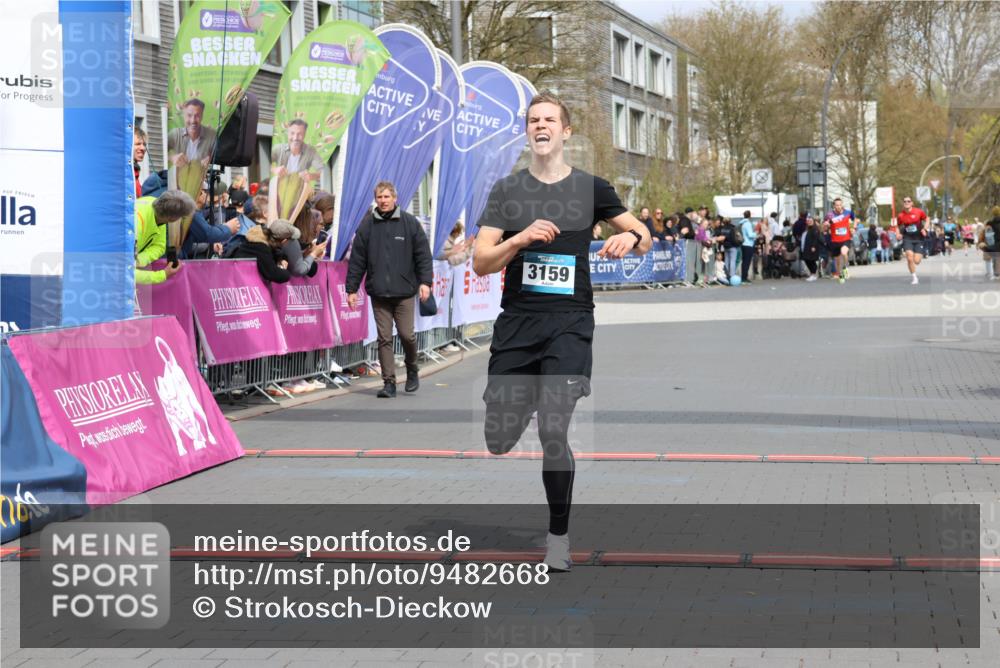 12.04.2026 - 45. Internationalen Wilhelmsburger Insellauf Strokosch-Dieckow http://msf.ph/oto/9482668 12.04.2026 12:48:52 Ziel 3159 meine-sportfotos.de